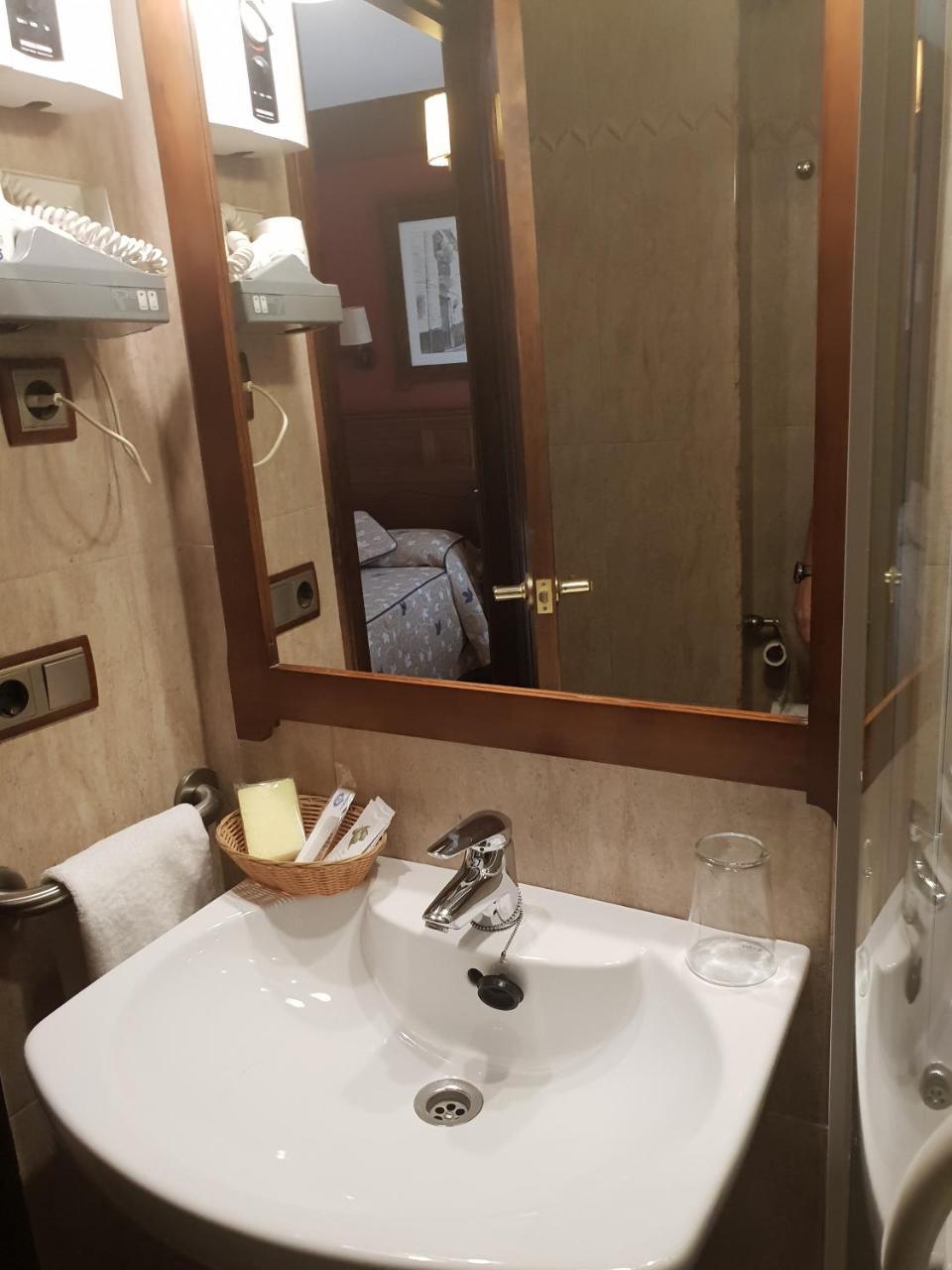 Hospederia Ana Pilar Hotell Porcuna Eksteriør bilde